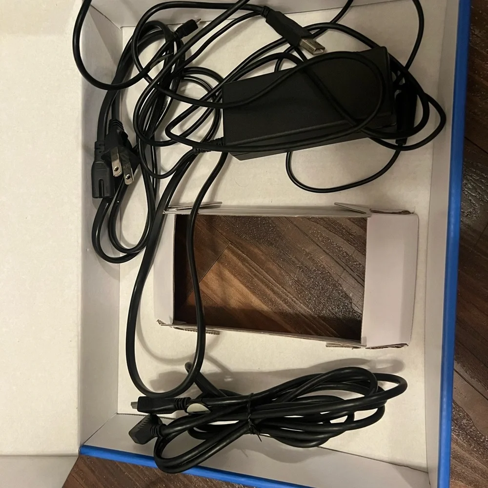 Used ps4 VR used only a couple of times comes with stand and 2 games